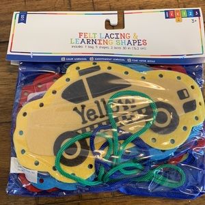 Horizon Group Felt Lacing and Learning Shapes 3+ years